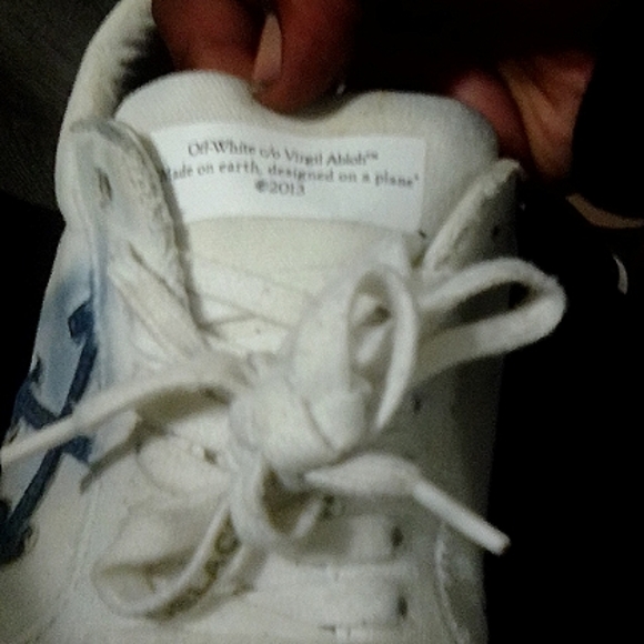 Designer Brand Virgil Off White - Picture 3 of 3